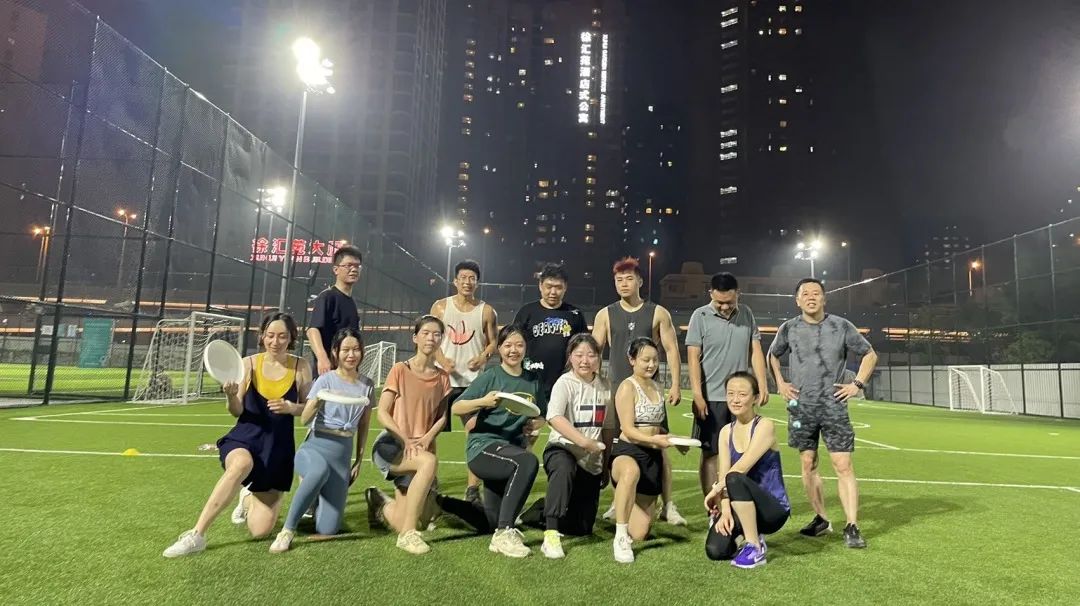 飞盘的“炙热”，热过申城的艳阳