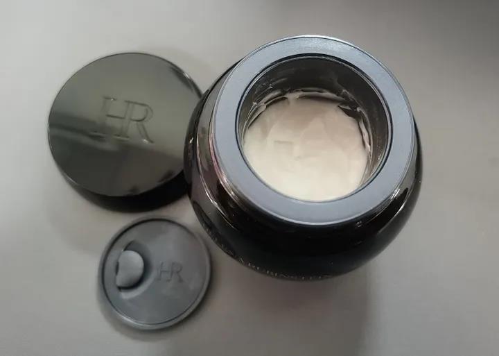 赫莲娜绿瓶好还是黑绷带好,赫莲娜黑绷带是骗人的么