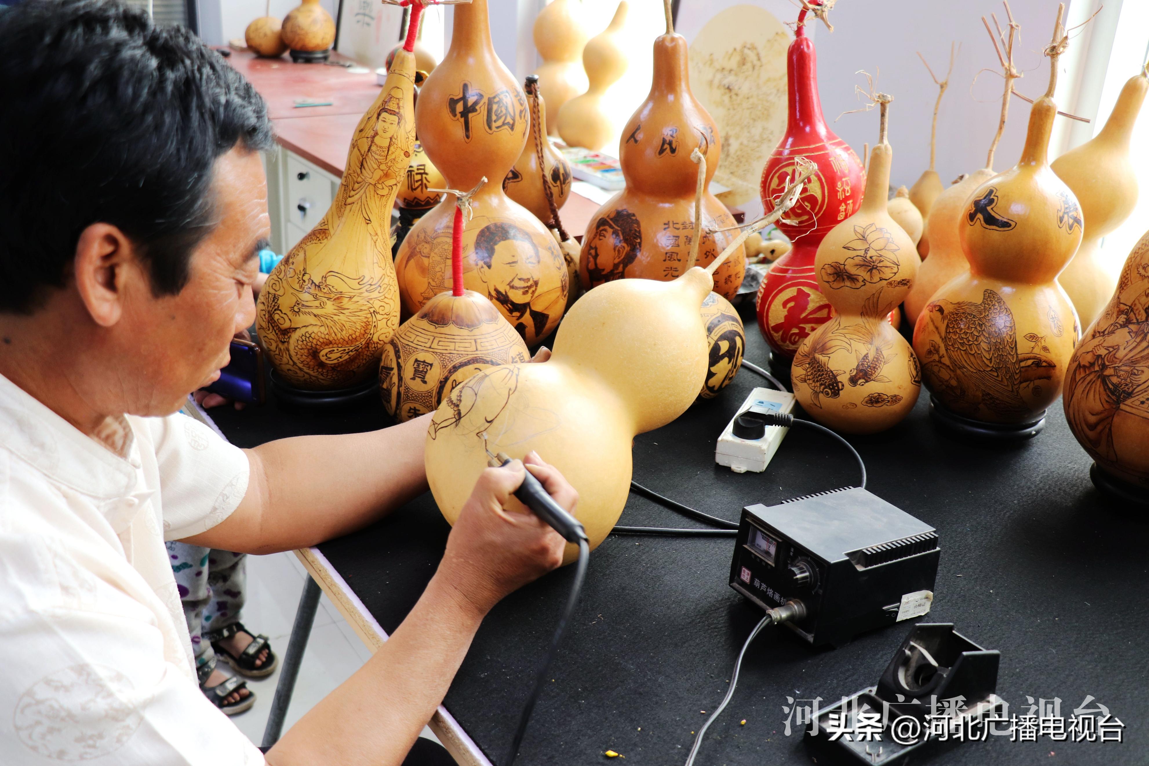 葫芦烙画小葫芦,葫芦烙画挣钱吗