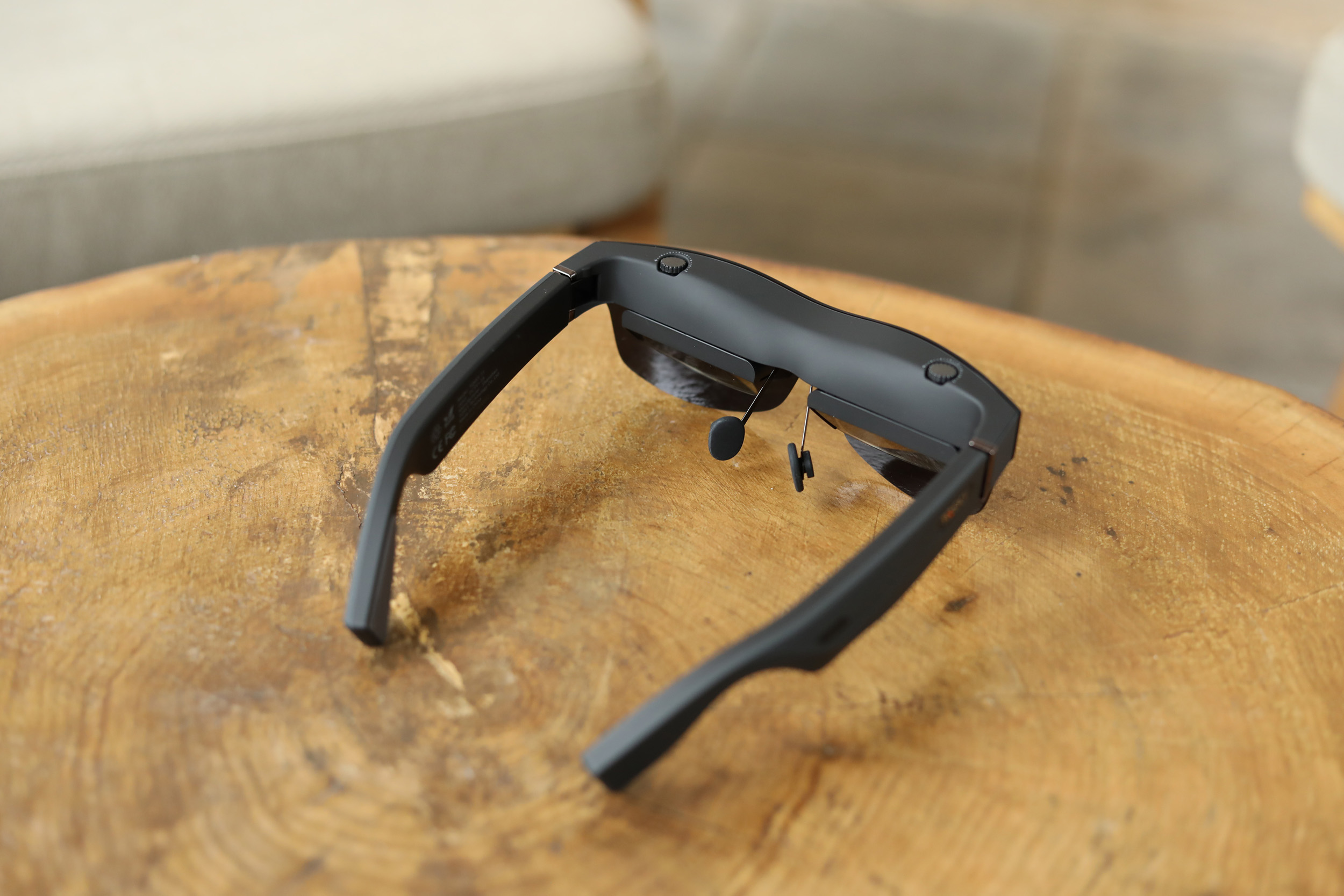 国产“新型显示器”:内置150寸大屏!天趣智能视听眼镜评测