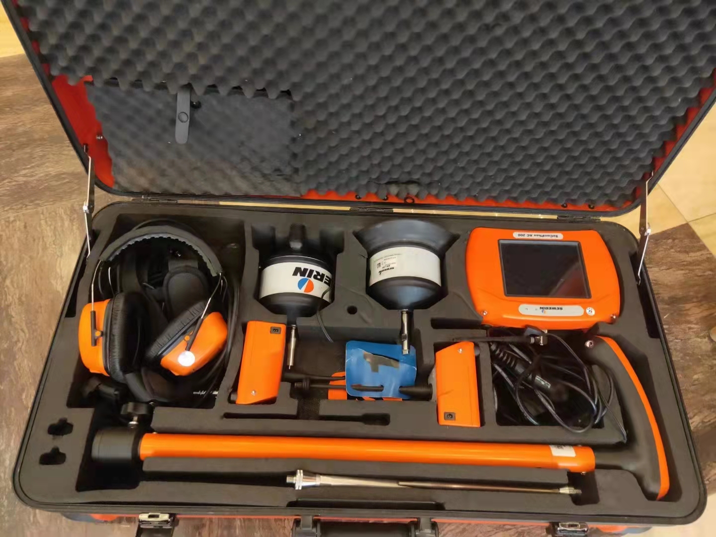 测漏水听音杆内部图片,漏水检测杆