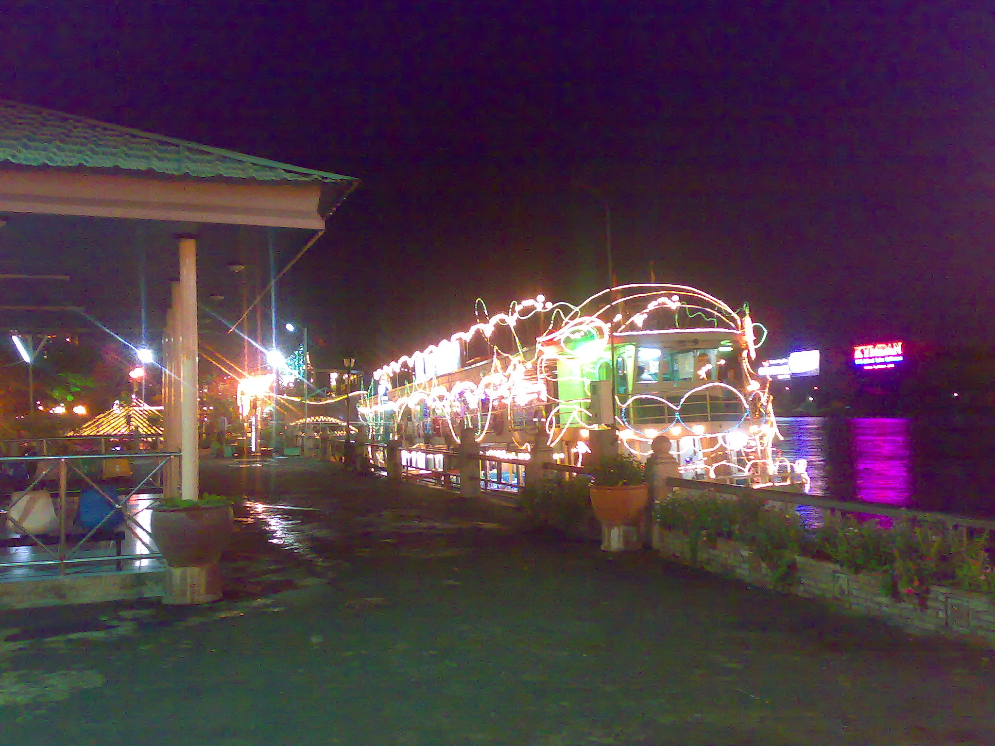 以前的西贡市和现在的胡志明市 (柬埔寨西贡和越南西贡)