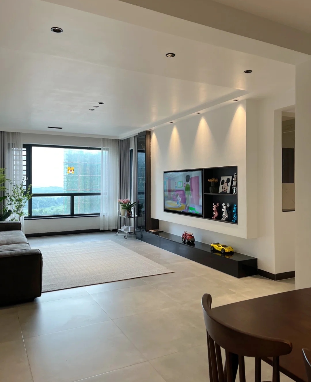 一对夫妻拒绝过度装修而走红,上海夫妻拒绝过度装修90平方米