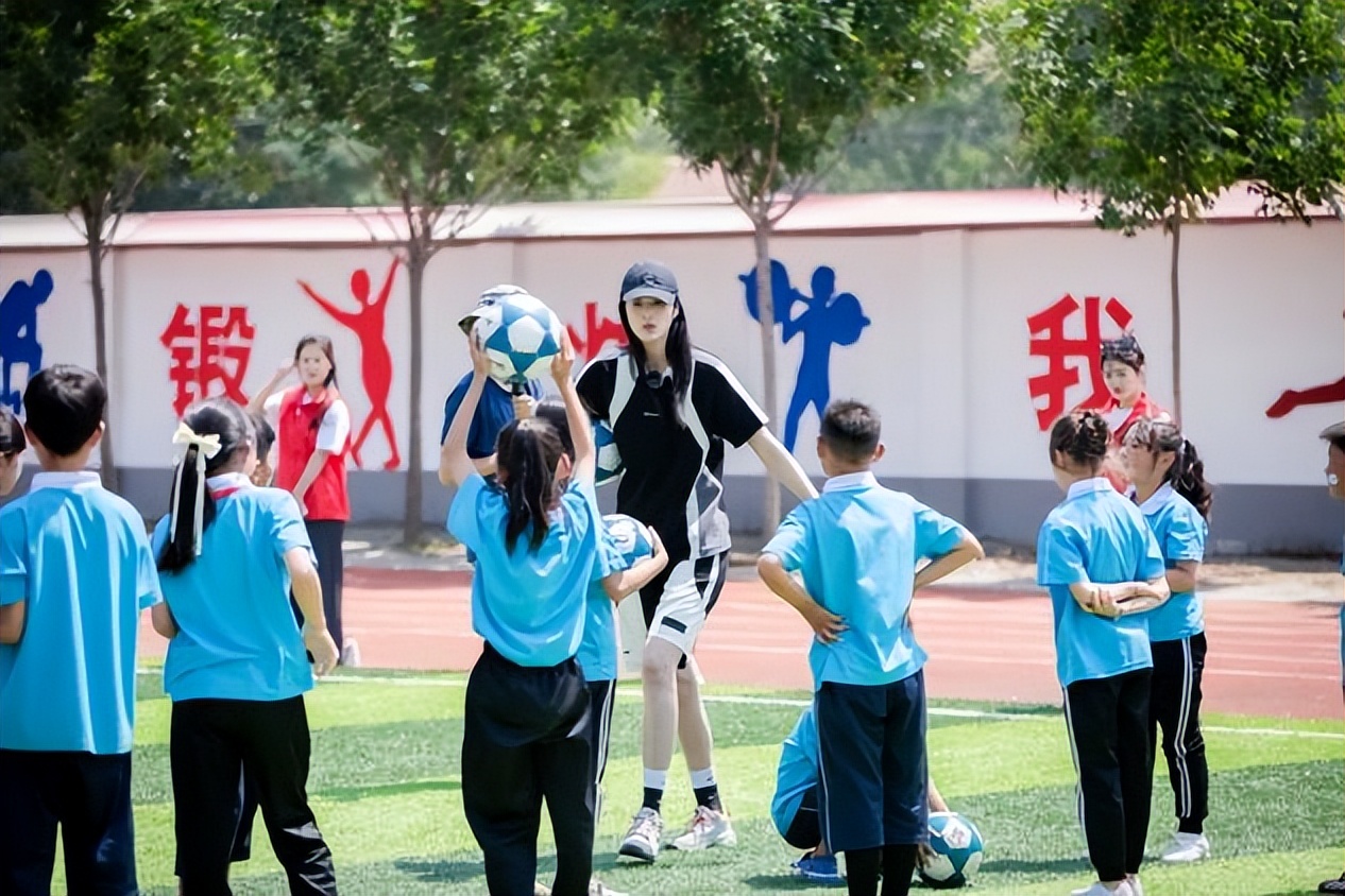 “公益体彩快乐操场”成就乡村孩子足球梦