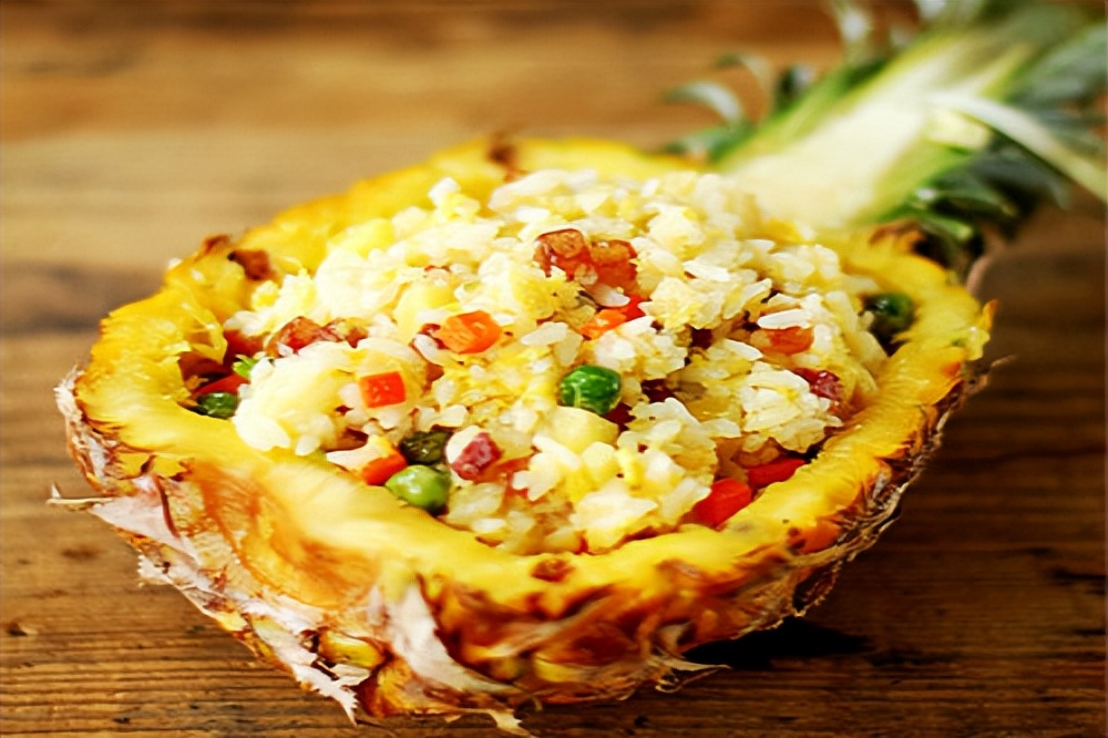 菠萝为什么吃到嘴里发麻,为什么吃菠萝之后舌头会痒