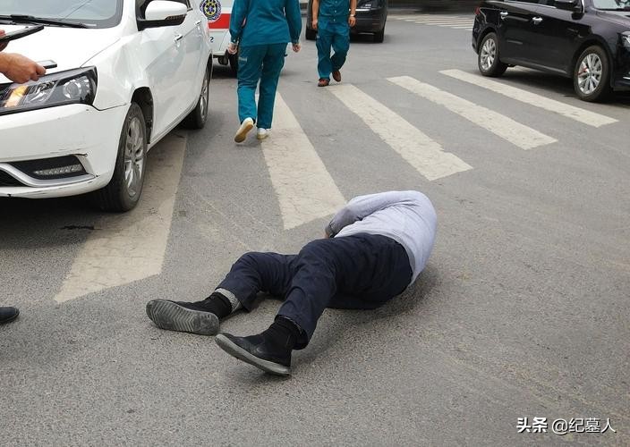 北京一男子捡到一个乌龟养了七年,12年男子捡到乌龟养了7年发现异常