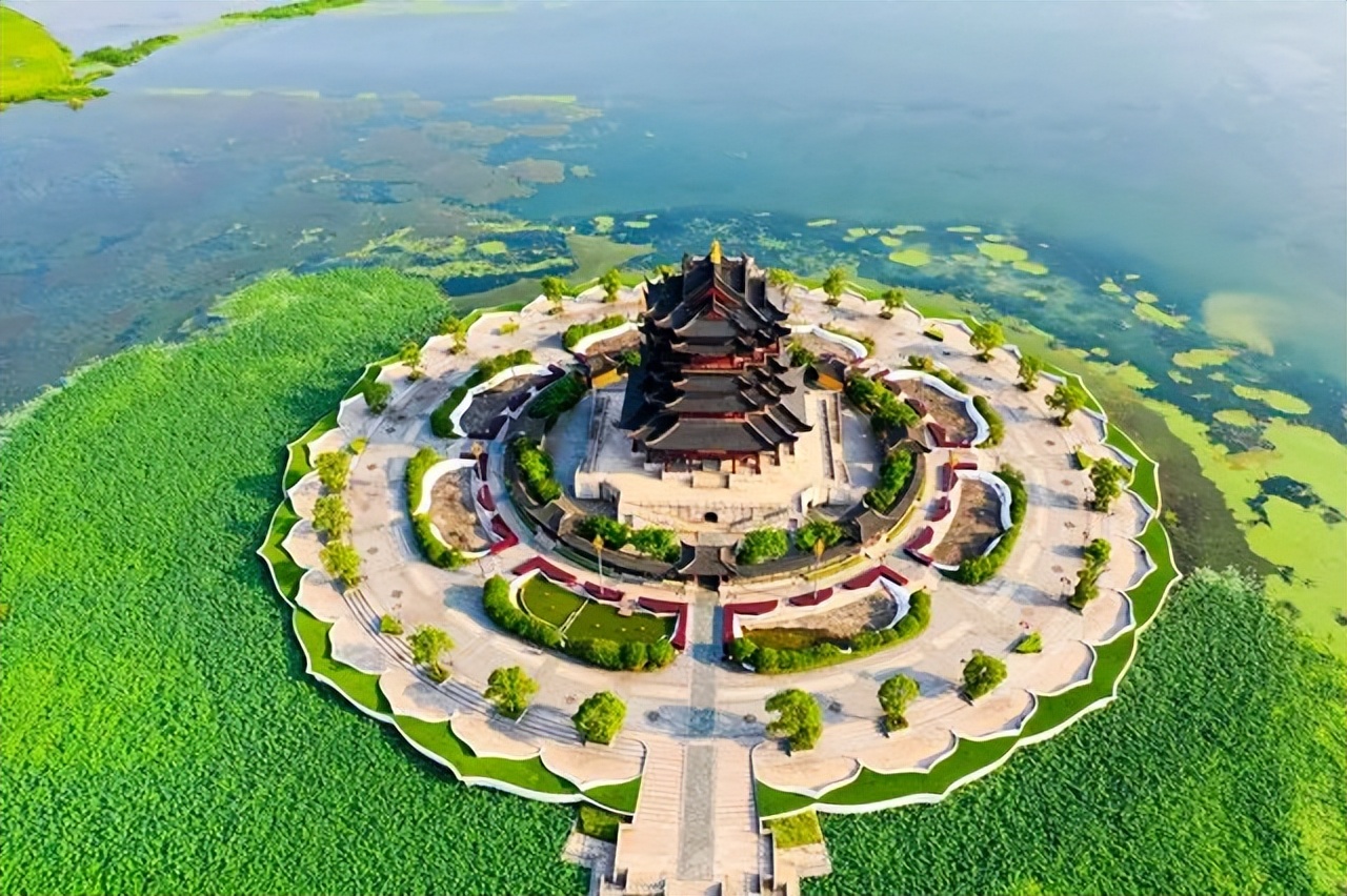 此时宜观水：苏州的水里有镜，有江，有海，有天