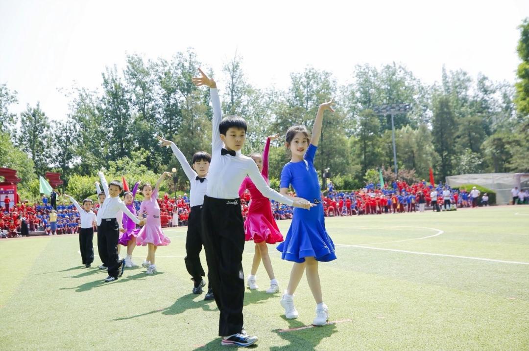 随县炎帝学校团队赴北京参会纪实