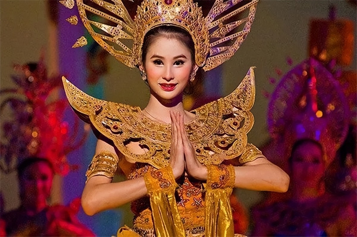 泰国双男主悲剧,泰国双重命运