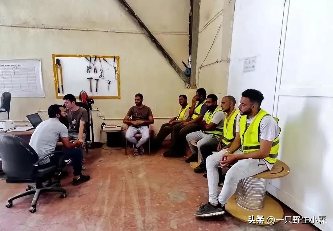 我放弃稳定工作，独闯非洲，为救邻居，深夜抡着菜刀赶跑5名劫匪