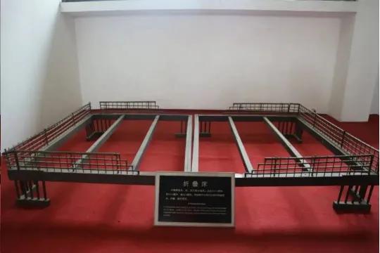 李白的夜思到底应该是床还是窗,李白的静夜思是床前明月光吗