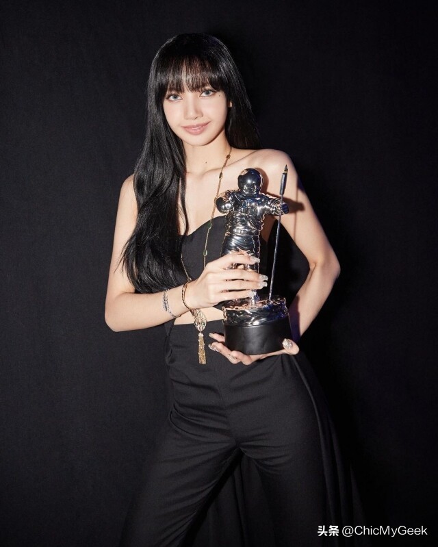 blackpink素颜彩排lisa让人认不出,blackpinklisa的神仙颜值