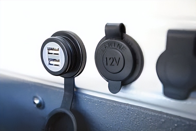 陆地巡洋舰7大洲探险 (陆地巡洋舰历史车型)