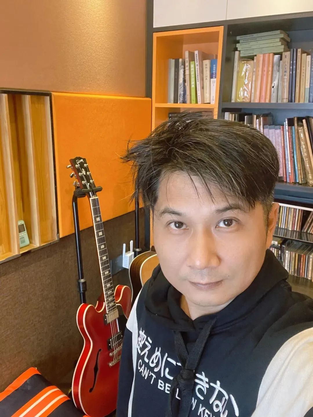 黄家驹去世后beyond演唱海阔天空,黄家驹从再见理想到海阔天空