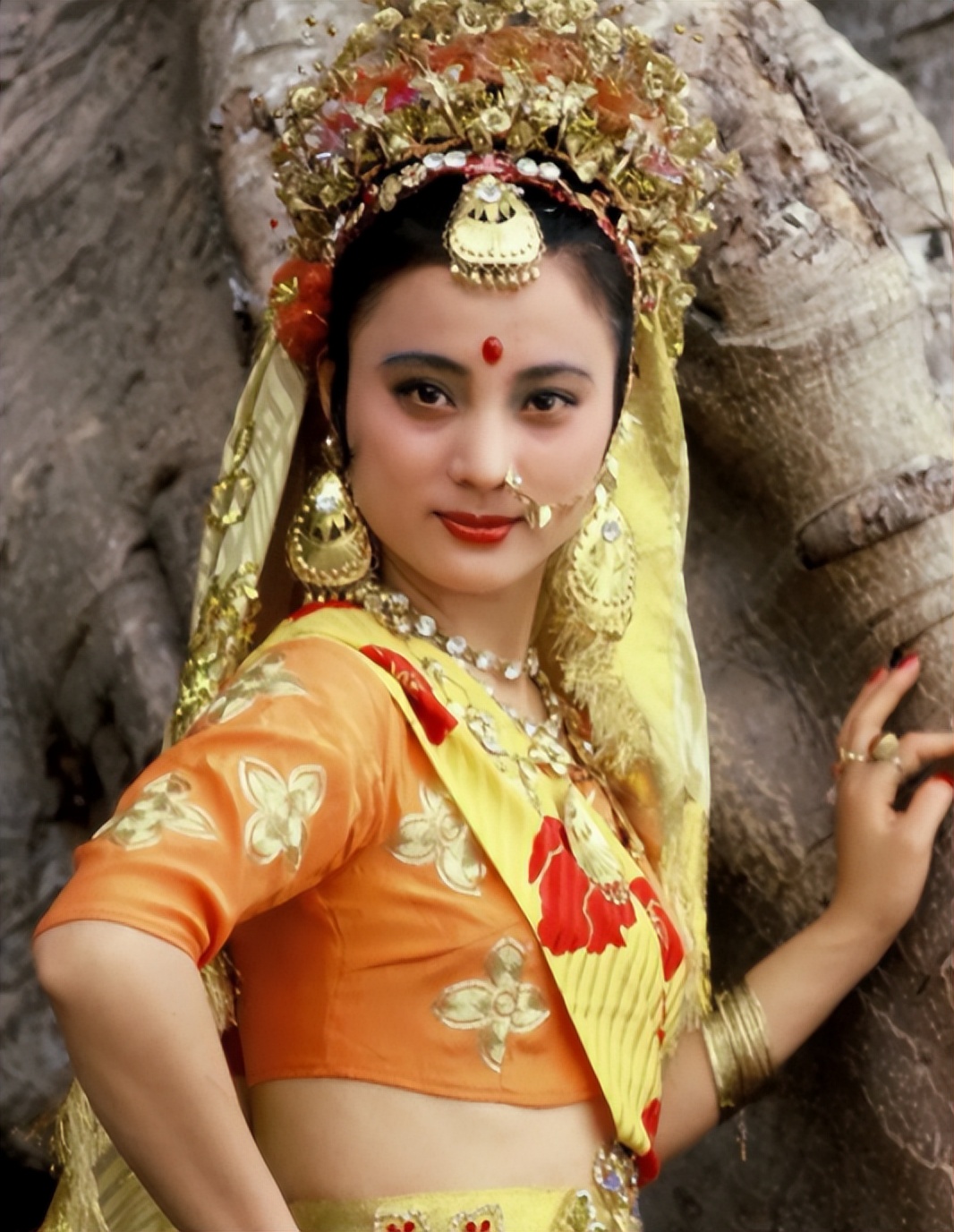 李玲玉玉兔精造型,五十八岁李玲玉扮玉兔精认不出