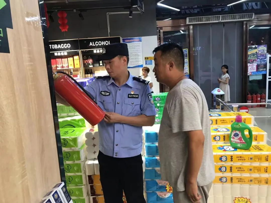 夏季治安打击整治“百日行动”丨尽锐出战！河南洛阳公安全力开展夏夜治安巡查宣防第二次集中统一行动