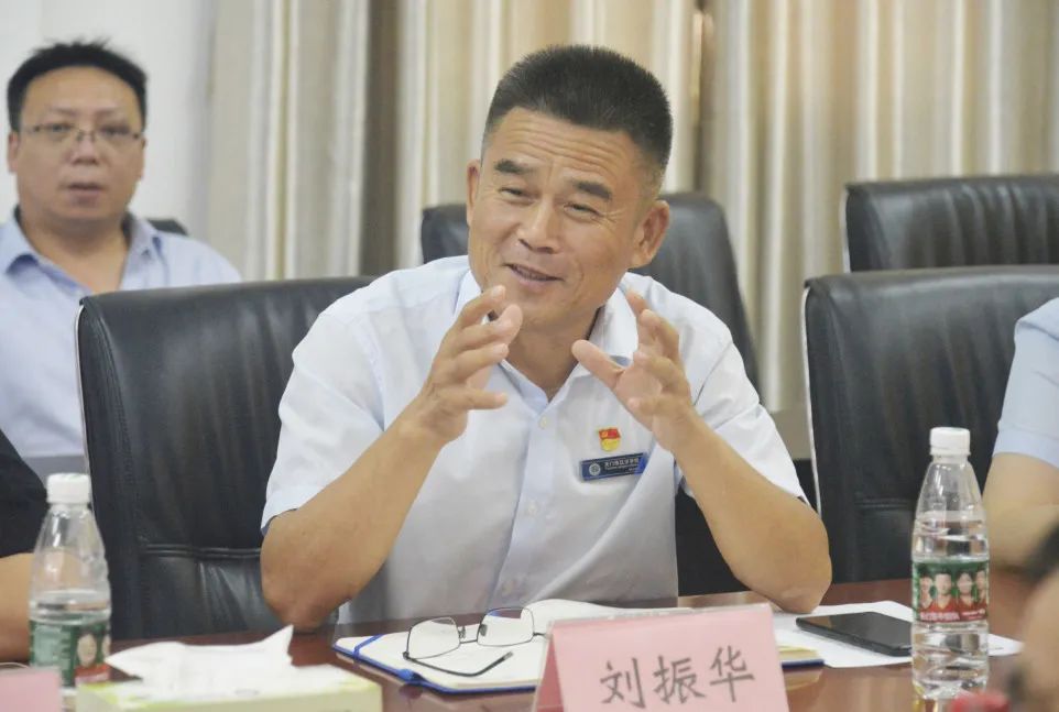 足球比赛与交流活动,足球交流比赛