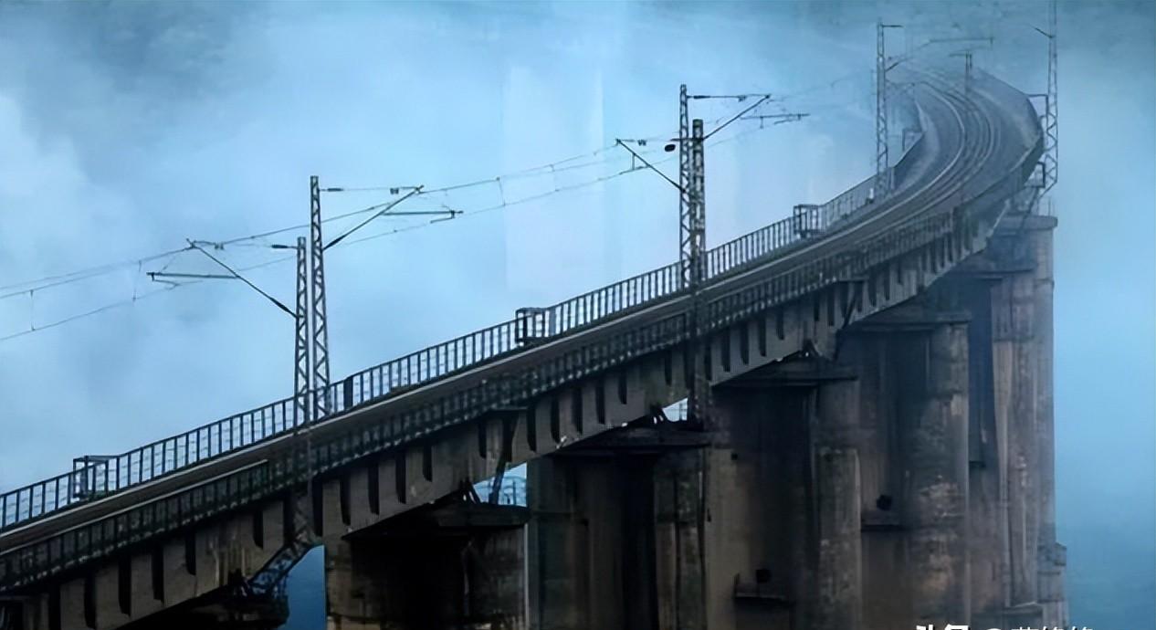 火车内的4个“秘密”：神秘的乘务员规定和震撼的鸣笛传统！