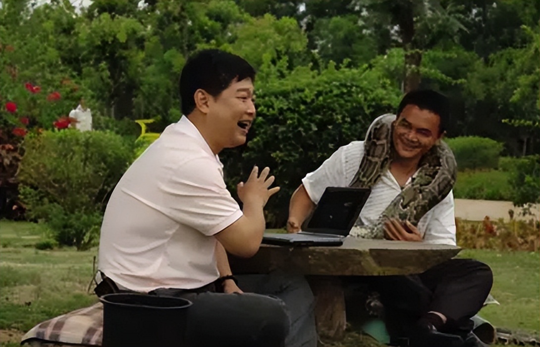 海南报恩巨蟒现况,巨蟒为报恩守护十几年