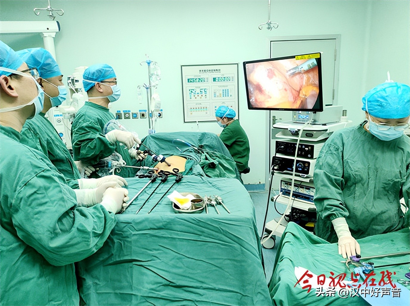 硬实力!镇巴县人民医院泌尿外科成功开展腹腔镜巨大肾癌根治术