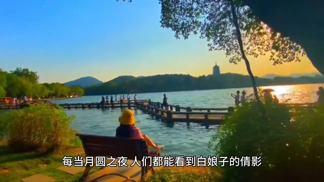 西湖十景之一三潭印月解说,杭州西湖三潭印月美景介绍