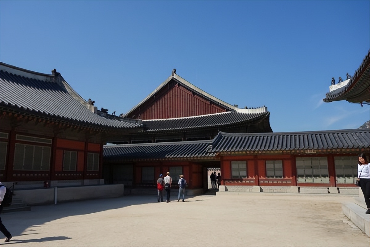 首尔景福宫游记,韩国景福宫和青瓦台在一起吗