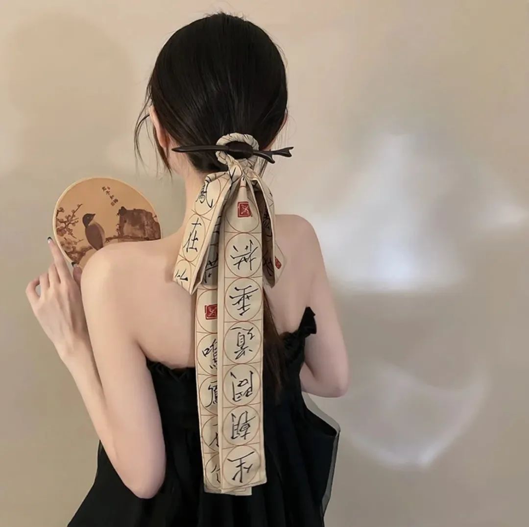 波浪卷发简单编发,人鱼微卷编发造型