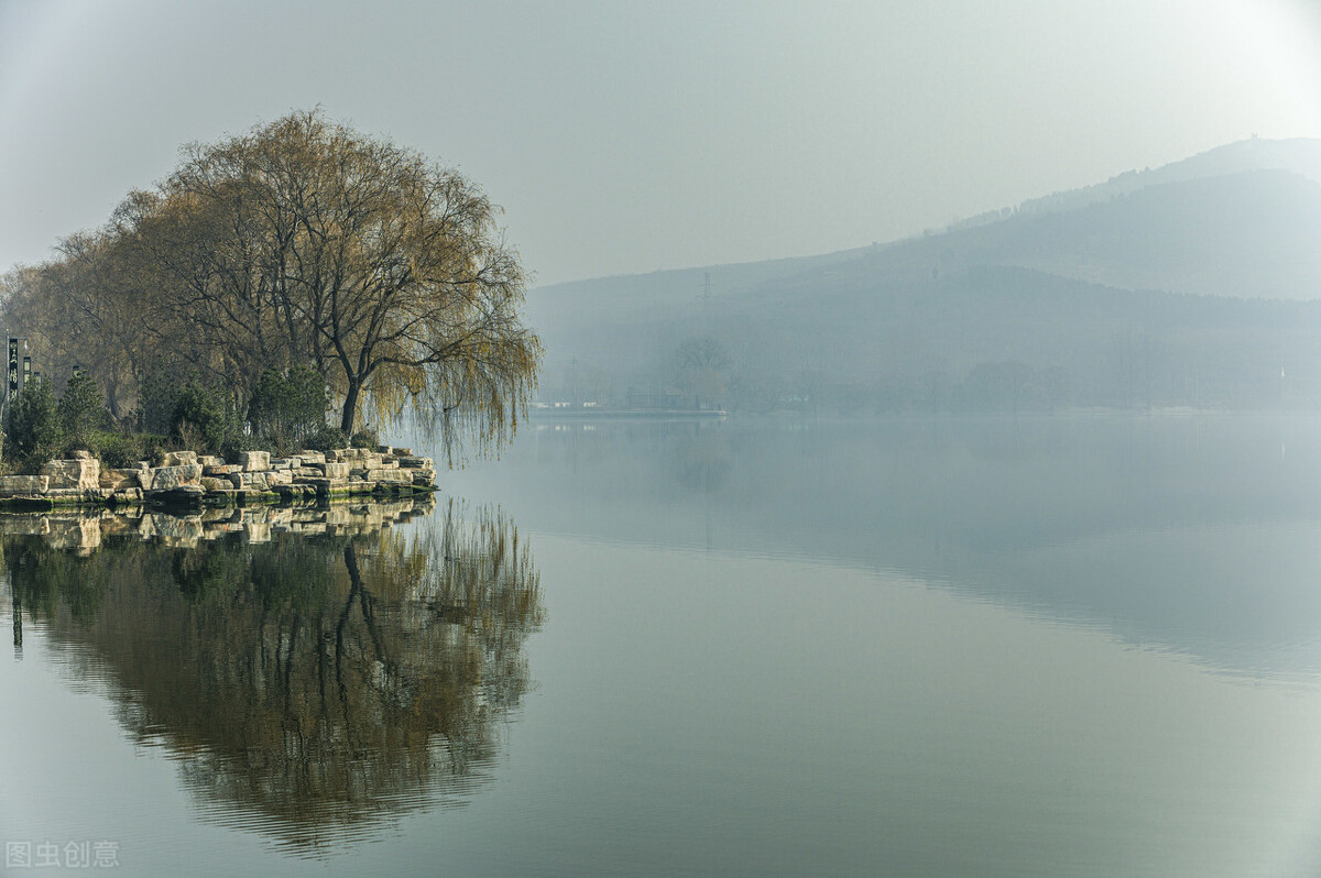 我愿我的头脑构造一如你在最恰当时候长满晶莹的甜梦