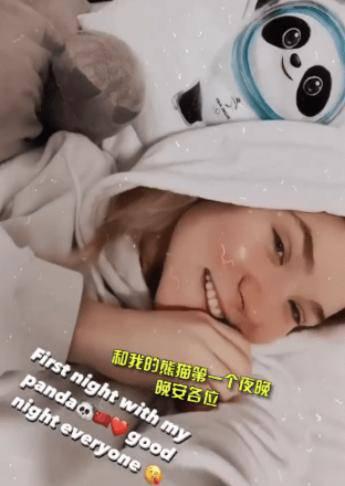 冰墩墩风靡全球，国外网友如何评价冰墩墩？