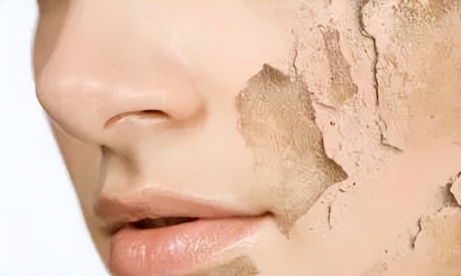 皮肤起皮用什么护肤品角鲨烷 (角鲨烷护肤效果好吗)