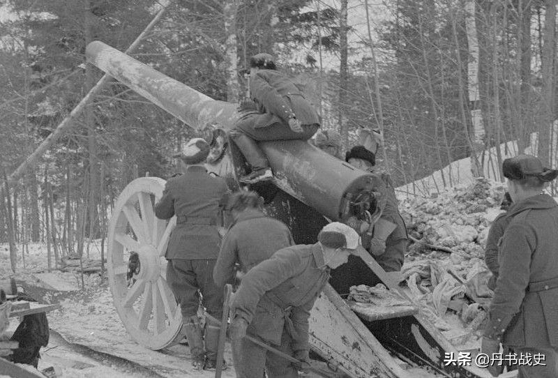 芬兰在二战期间有多囧?看看当时仍在使用的老爷装备就知道了
