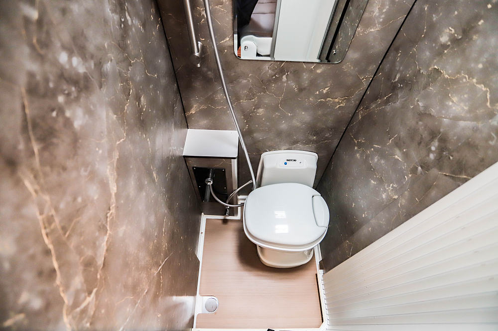 福特v348b型长轴低顶房车,福特v363B型房车自驾游