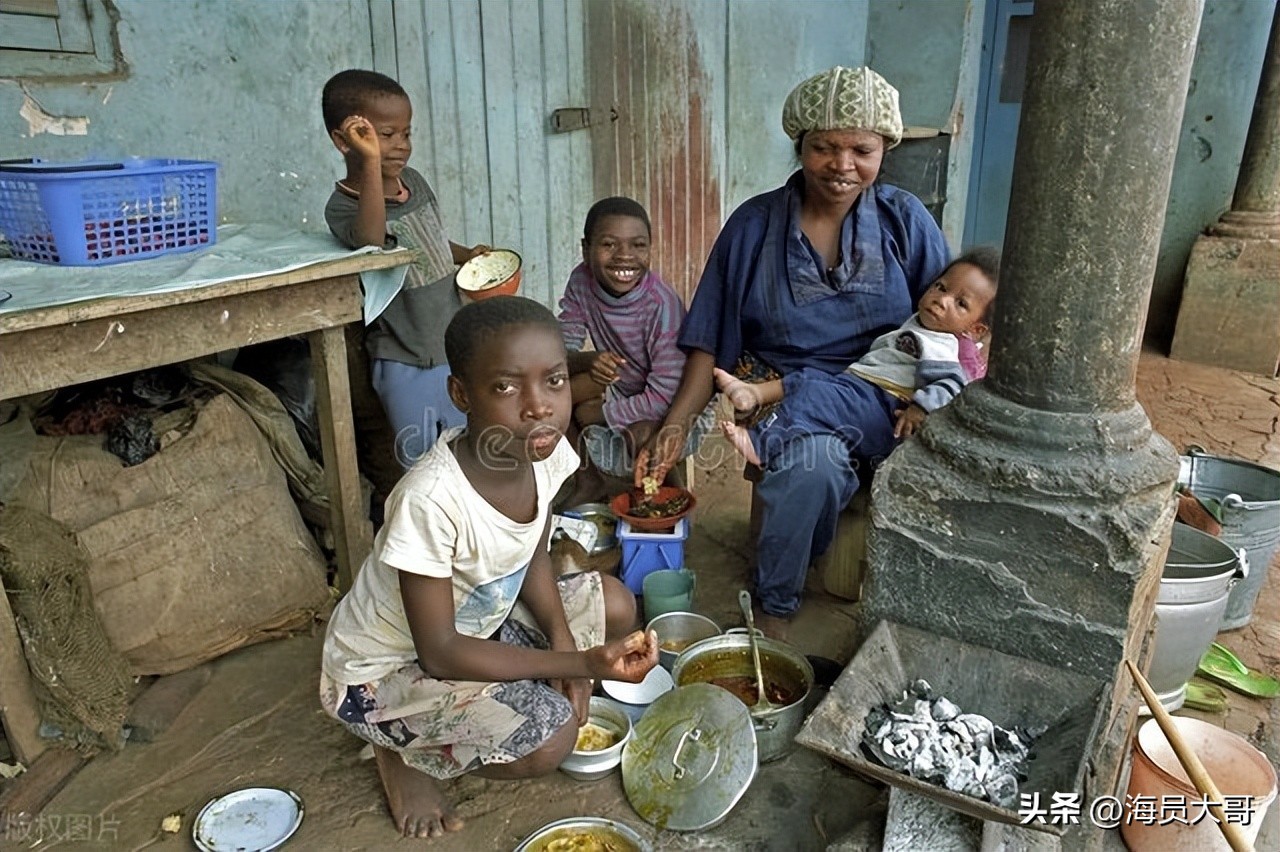 被迫去国外打工,去乌干达带保镖