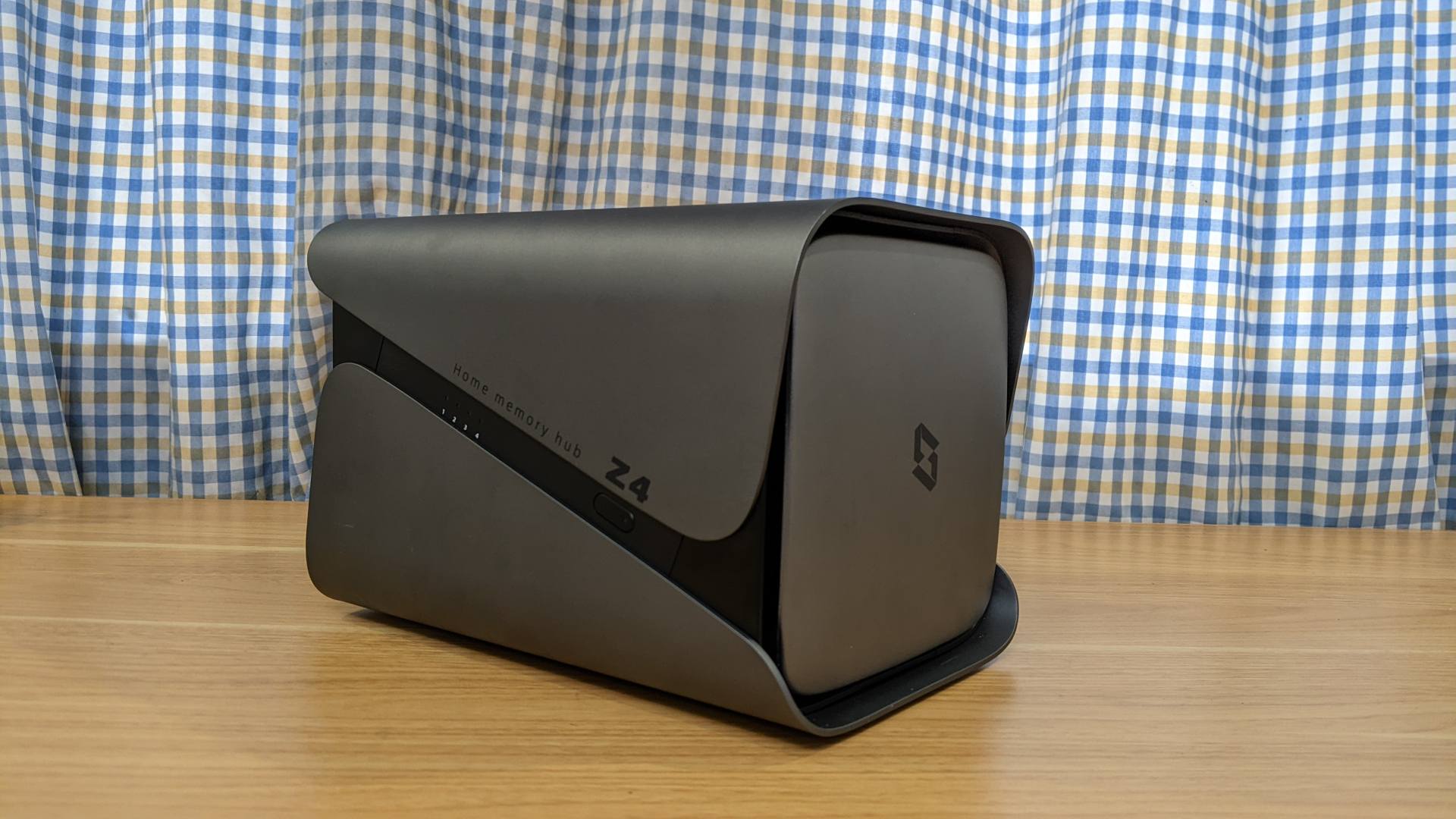 极空间z4对比绿联4600nas,极空间z4对比绿联nas