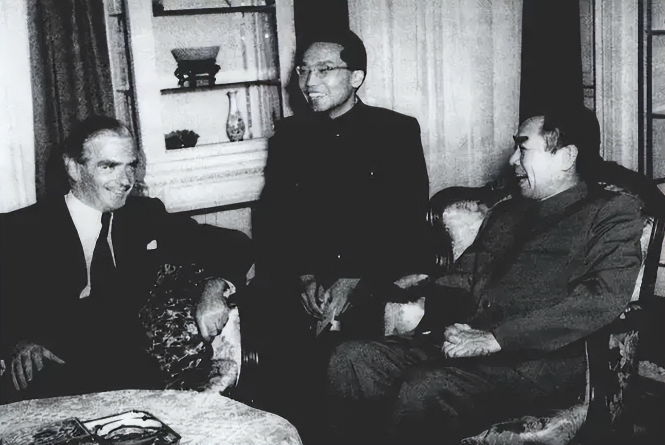 1954年出使日内瓦,周恩来用茅台酒宴请卓别林,请苏联外长吃豆包