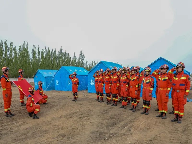 凝心聚力绘蓝图建言献策谱新篇,凝心聚力绘蓝图砥砺前进开新局