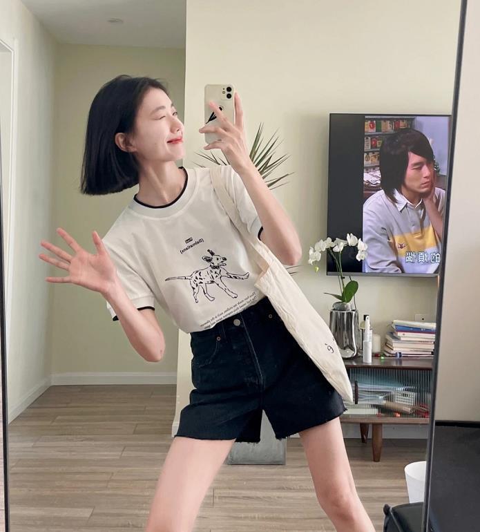 今年最流行的高级穿搭夏天,女士时髦穿搭45岁夏天