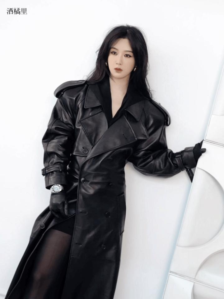 杨紫时尚芭莎上了几个热搜,杨紫芭莎造型被吐槽