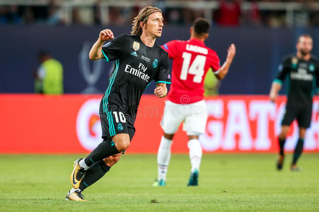 莫德里奇33岁极限回追救球,莫德里奇能力值最高多少