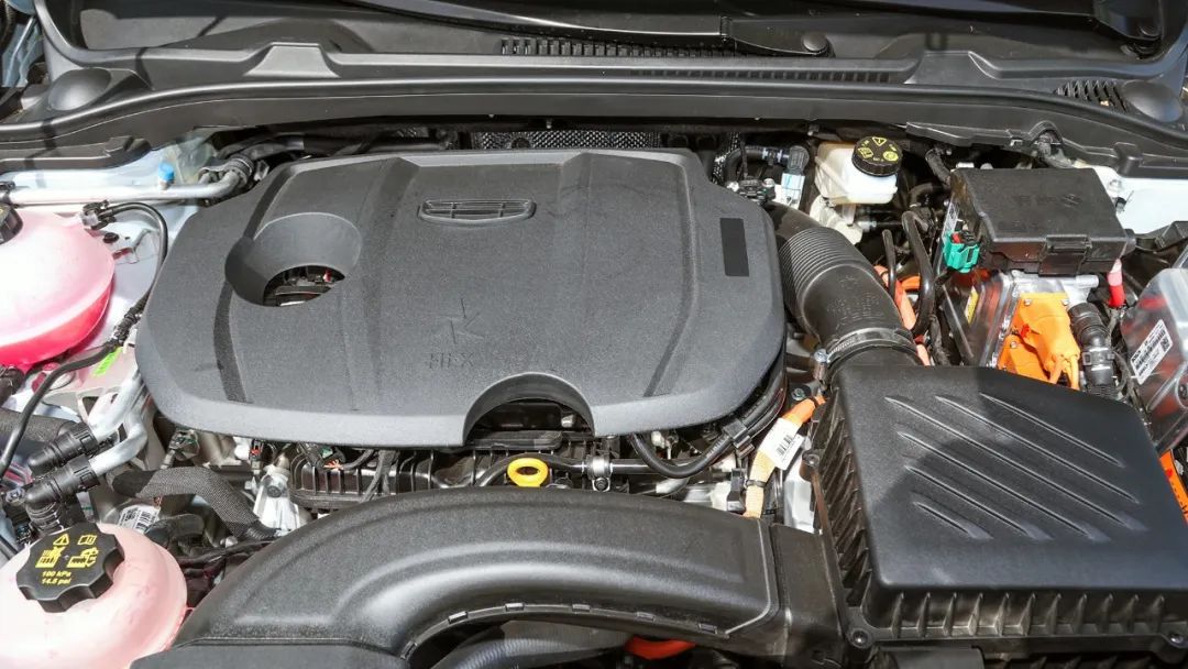 全新一代amgc43曝光,性能炸裂双门四座实拍amgc43轿跑