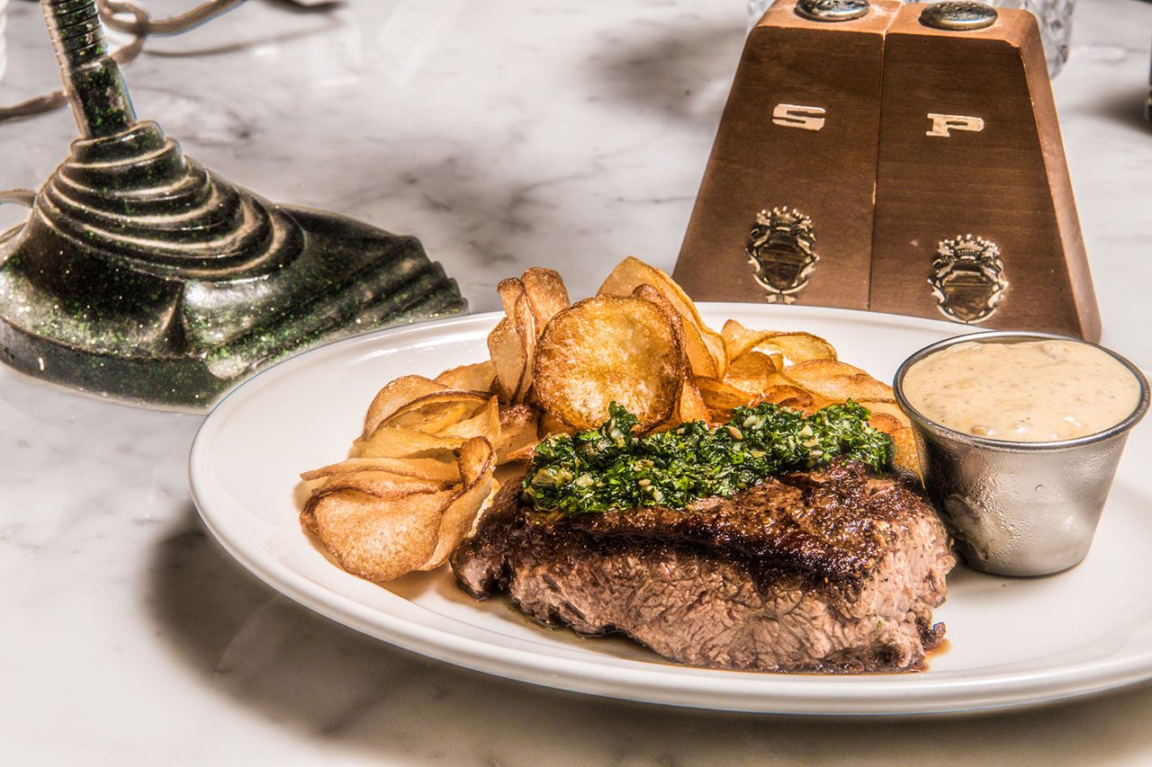 在香港的米其林餐厅用餐,在香港的豪华正餐