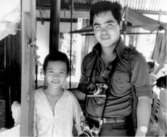 50年前，那个展开双臂、惊慌逃跑的越南女孩，究竟经历了什么