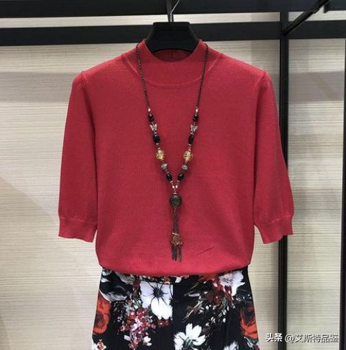 哥弟阿玛施撤柜剪标女装,哥弟阿玛施撤柜专卖店