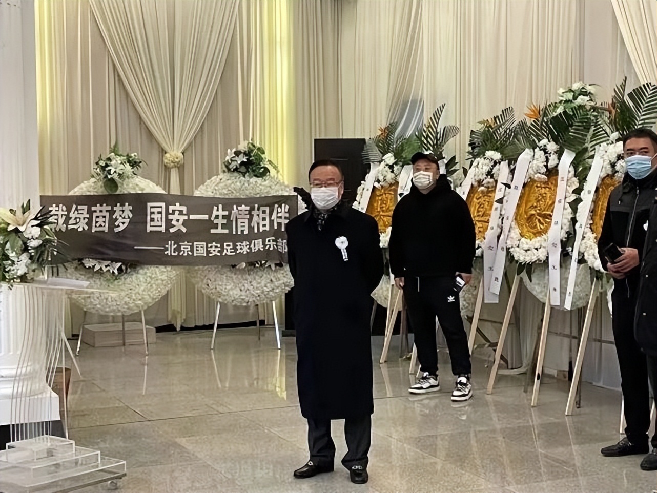 大连球员悼念小王涛,大连足球名将小王涛