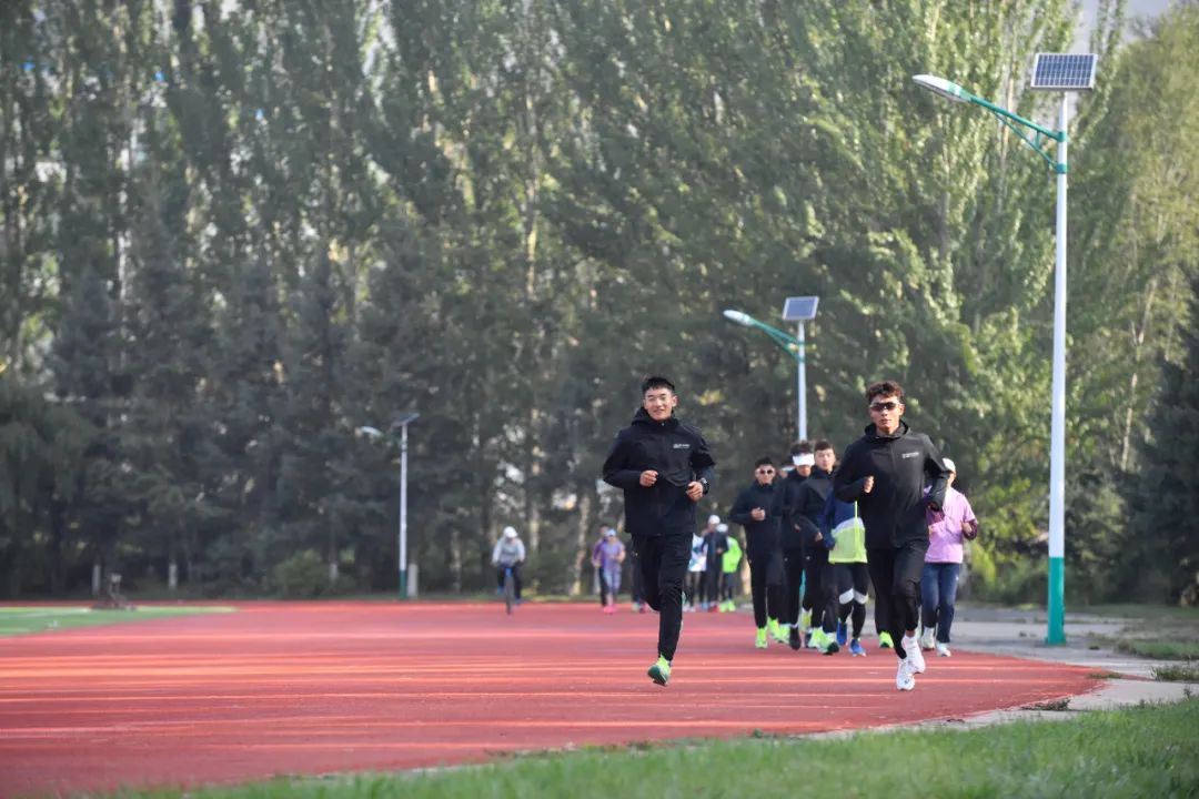 跑步语言经典语录,体育生跑步情话