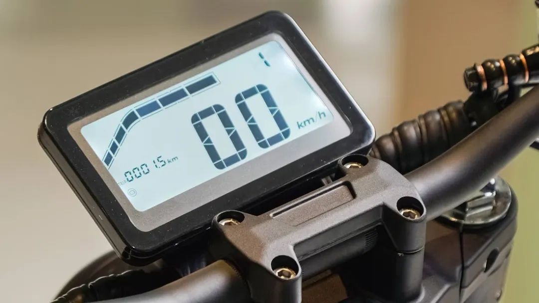 大地鹰王250落地价,国内售价29999元