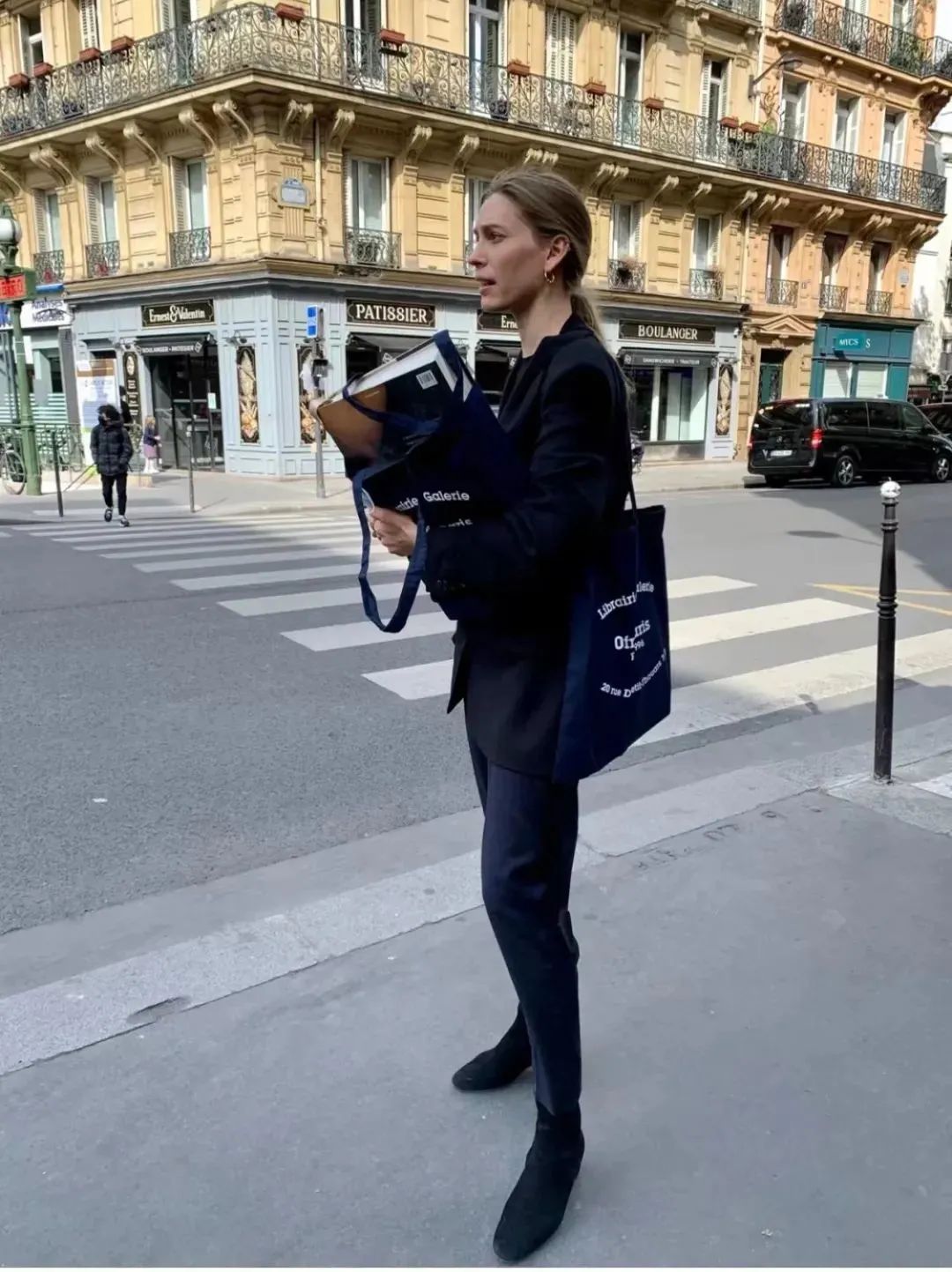 包包推荐小众高级感斜挎春款,巴黎春夏街拍