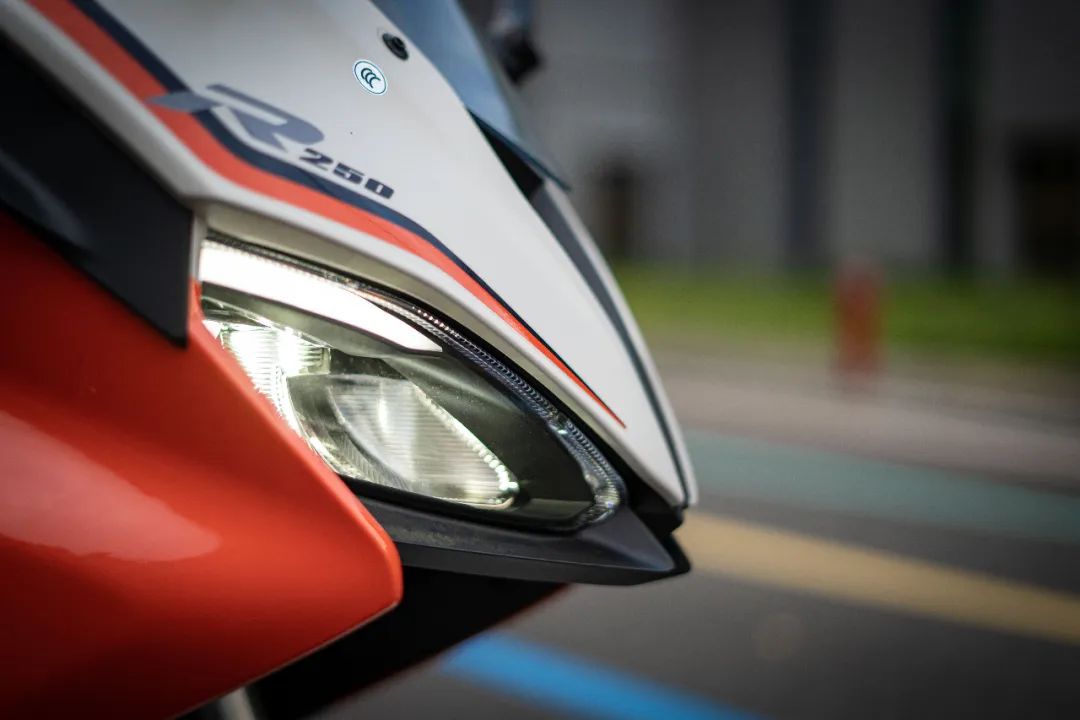 qjmotor赛250细节展示,qjmotor赛250值得买吗