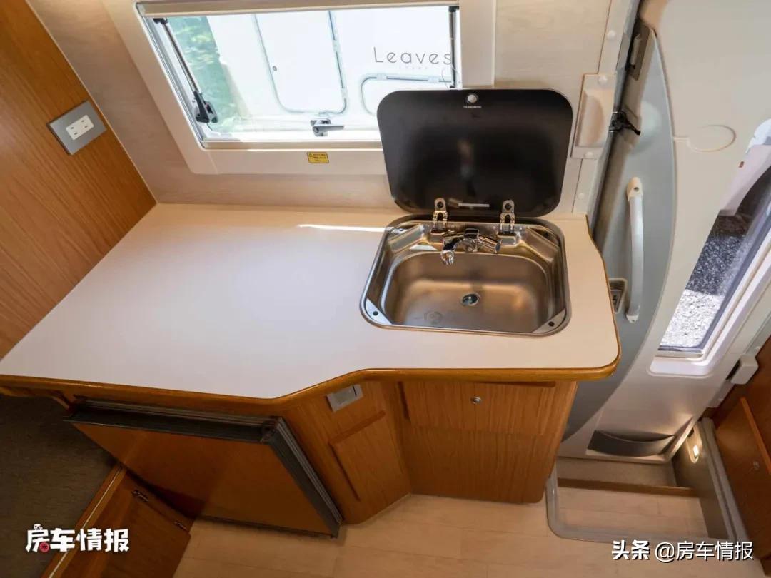 丰田自动挡轻卡房车配3.0l柴油机,丰田轻卡房车最新款