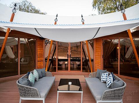 阿联酋丽思卡尔顿,阿联酋野奢帐篷